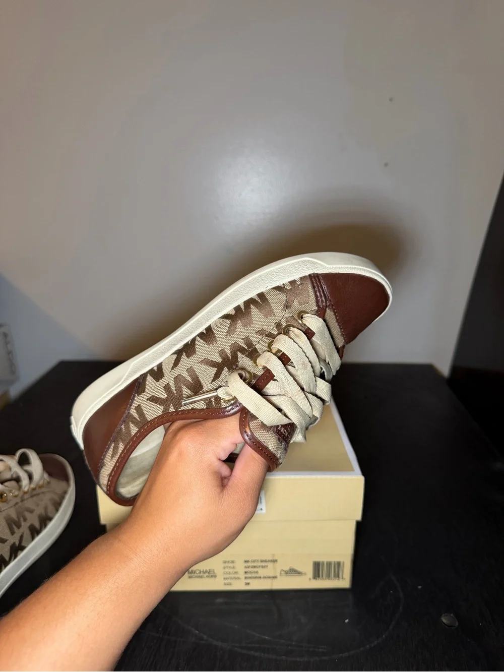 Michael Kors - MK City Sneakers